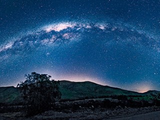 Chile-ValleDelElqui-noche-estrellas-cielo-bg_big